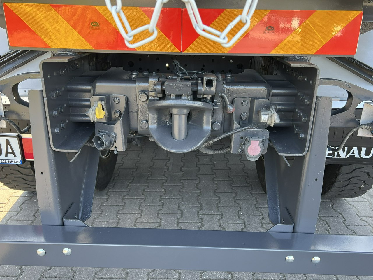 Leasing of Renault Kerax 26.390 6x4 Mocny HDS FASSI F170 Sterowanie Radiowe Renault Kerax 26.390 6x4 Mocny HDS FASSI F170 Sterowanie Radiowe: picture 25