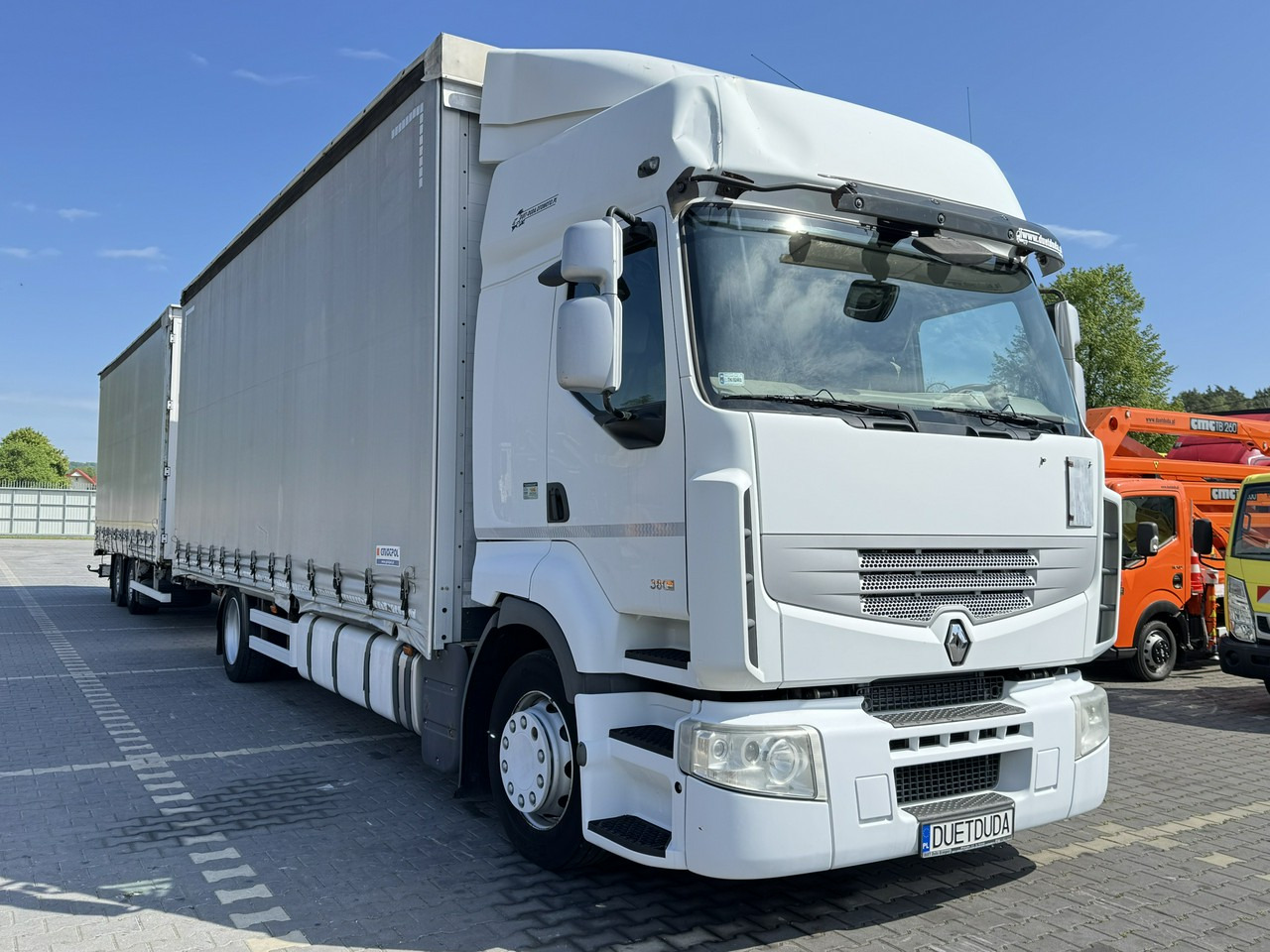 Renault Premium 380 DXi Euro 5 Firana 19 Palet Dach Zsuwany 18ton DMC - Curtain side truck: picture 4 Renault Premium 380 DXi Euro 5 Firana 19 Palet Dach Zsuwany 18ton DMC - Curtain side truck: picture 4