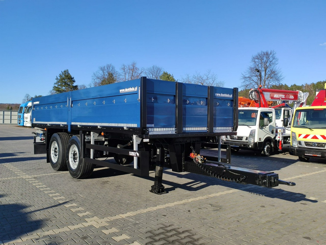 Schmitz Cargobull Ciężarowa 2-osiowa na poduszkach Tandem Stan Unikat !!! - Dropside/ Flatbed trailer: picture 4 Schmitz Cargobull Ciężarowa 2-osiowa na poduszkach Tandem Stan Unikat !!! - Dropside/ Flatbed trailer: picture 4