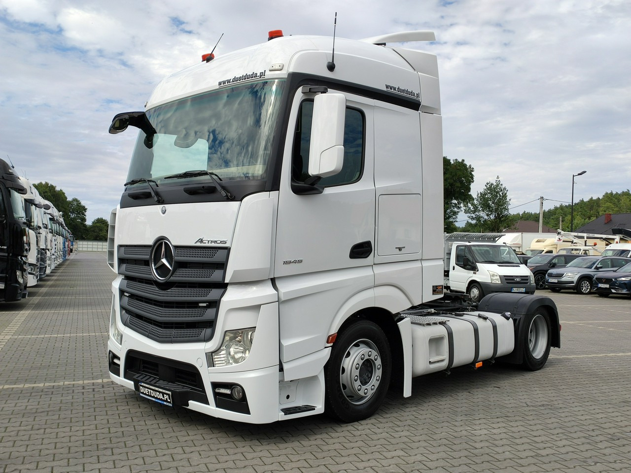 Tractor unit Mercedes ACTROS 1845 Euro 6 Low Deck Mega !!!: picture 39