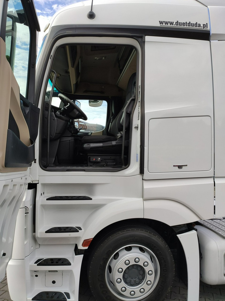 Tractor unit Mercedes ACTROS 1845 Euro 6 Low Deck Mega !!!: picture 10