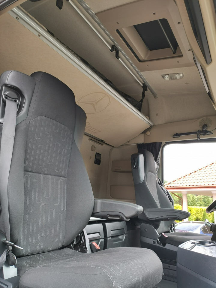 Tractor unit Mercedes ACTROS 1845 Euro 6 Low Deck Mega !!!: picture 22