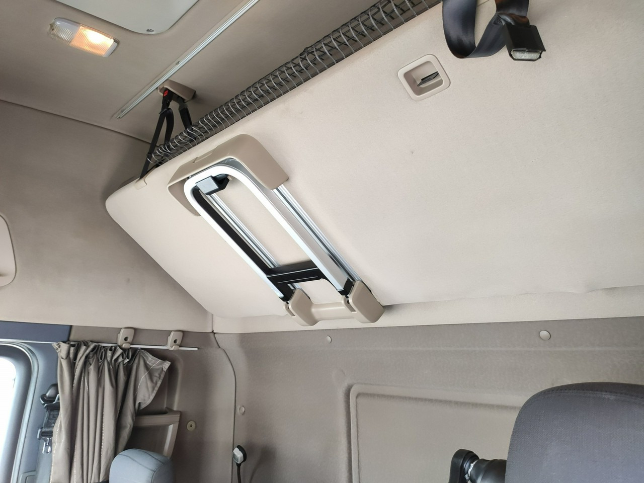 Tractor unit Scania R 450 Topline E6 4x2 Retarder Klima Postojowa !!!: picture 38 Tractor unit Scania R 450 Topline E6 4x2 Retarder Klima Postojowa !!!: picture 38