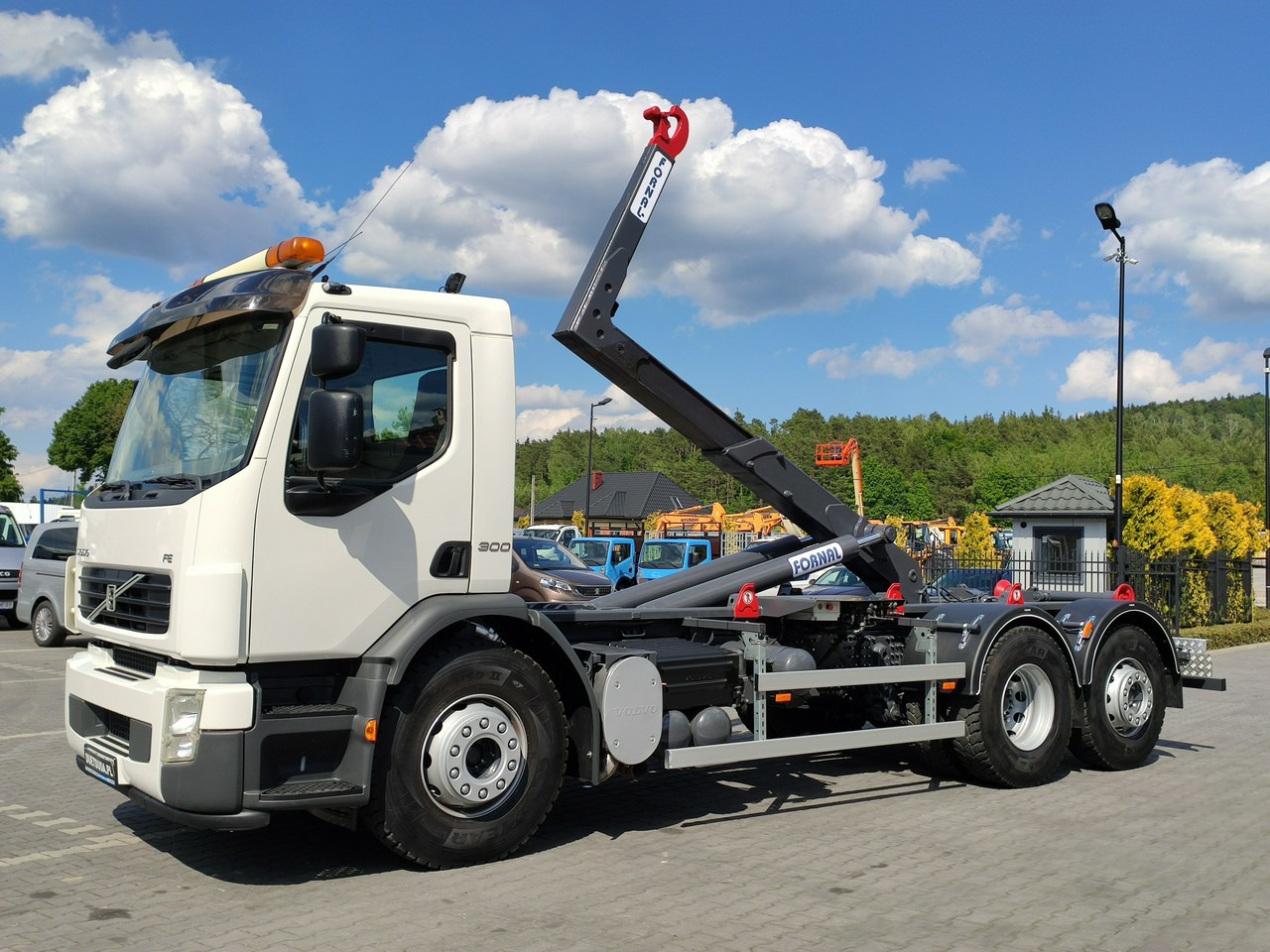 Volvo FE 26.300 Hakowiec Napęd 6x2 Oś Skrętna - Hook lift truck: picture 2 Volvo FE 26.300 Hakowiec Napęd 6x2 Oś Skrętna - Hook lift truck: picture 2