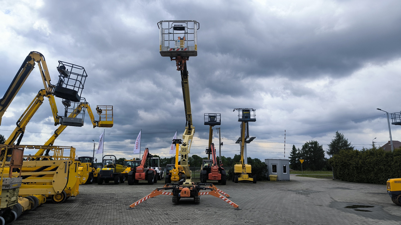 Articulated boom lift JLG X23J: picture 20