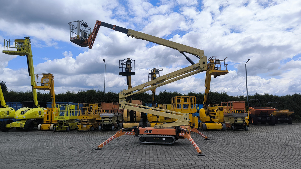 Articulated boom lift JLG X23J: picture 18