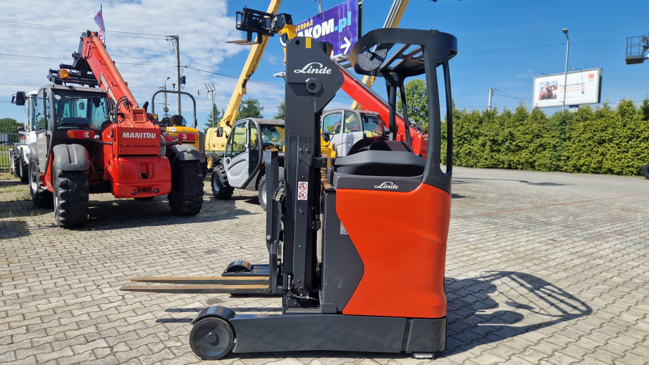LINDE R 14 - 01 - Side loader: picture 1 LINDE R 14 - 01 - Side loader: picture 1