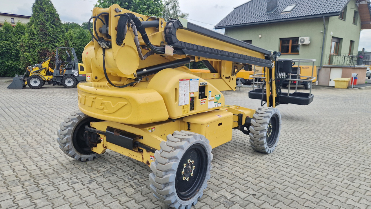 NIFTY HR 21 HYBRID - Articulated boom lift: picture 4 NIFTY HR 21 HYBRID - Articulated boom lift: picture 4