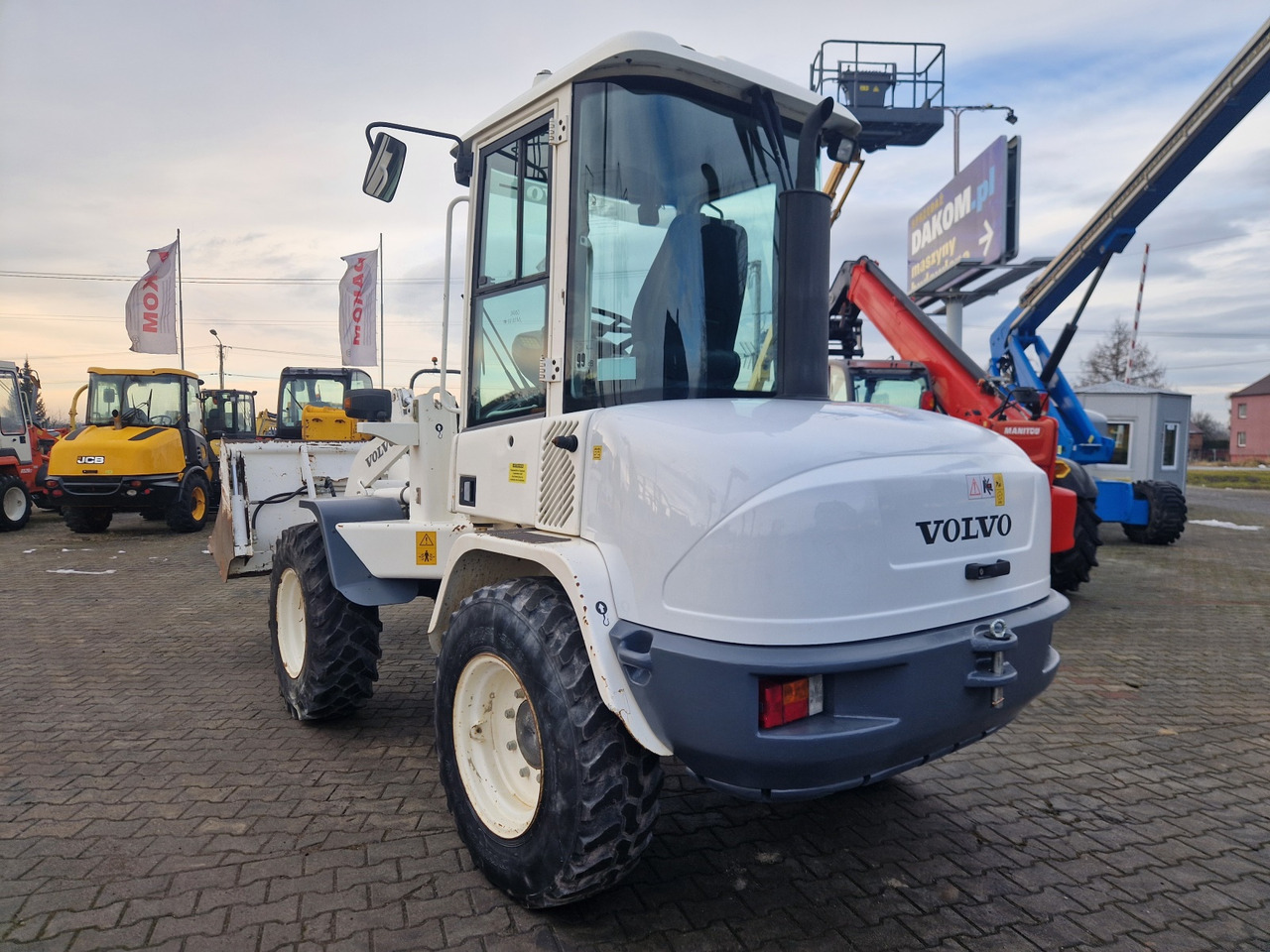 VOLVO L 30 B – Z/X - Wheel loader: picture 2 VOLVO L 30 B – Z/X - Wheel loader: picture 2