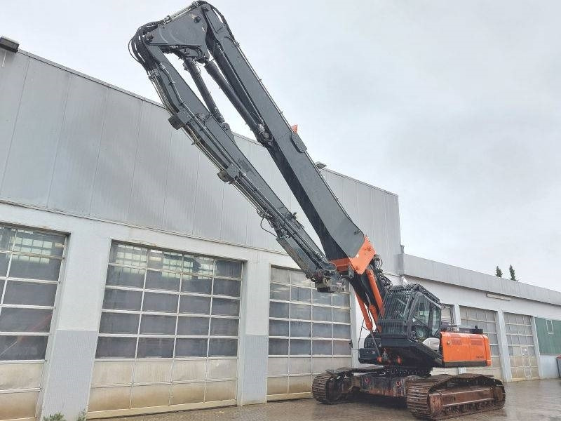 Hitachi KTEG KMC400P-6 - Demolition excavator: picture 2 Hitachi KTEG KMC400P-6 - Demolition excavator: picture 2