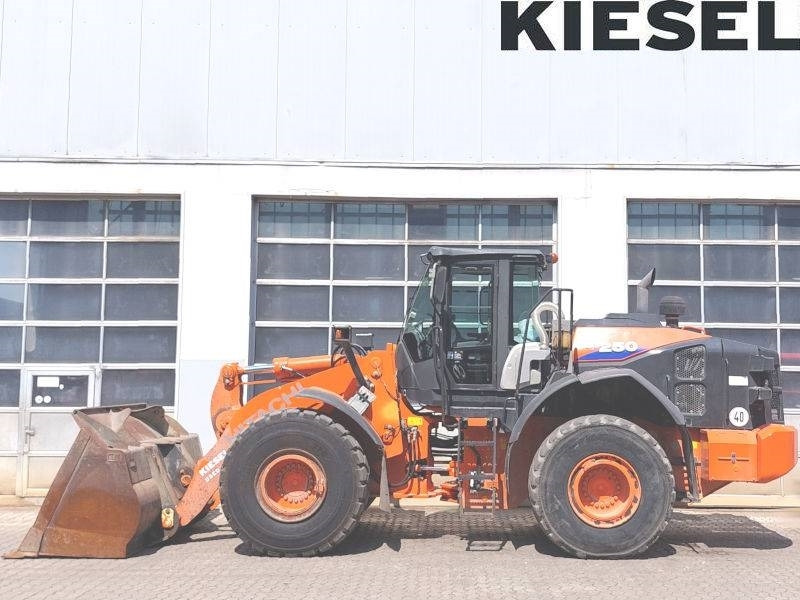 Hitachi ZW 250-6 - Wheel loader: picture 1 Hitachi ZW 250-6 - Wheel loader: picture 1