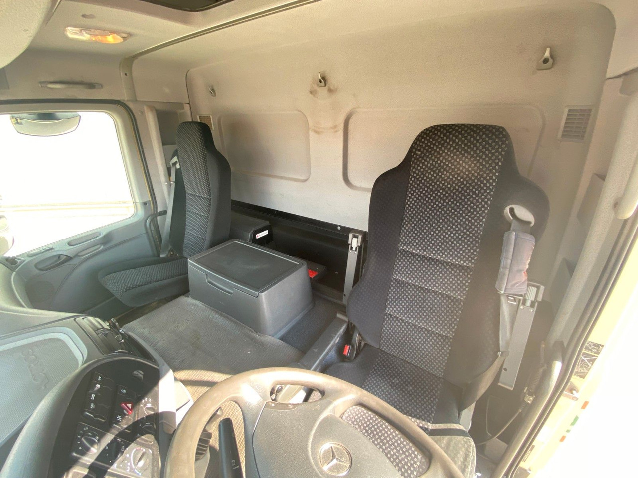 Mercedes-Benz Actros MP3 3344 6x6|MEILLER&Bordmatik*Kran*Blatt - Tipper, Crane truck: picture 5 Mercedes-Benz Actros MP3 3344 6x6|MEILLER&Bordmatik*Kran*Blatt - Tipper, Crane truck: picture 5