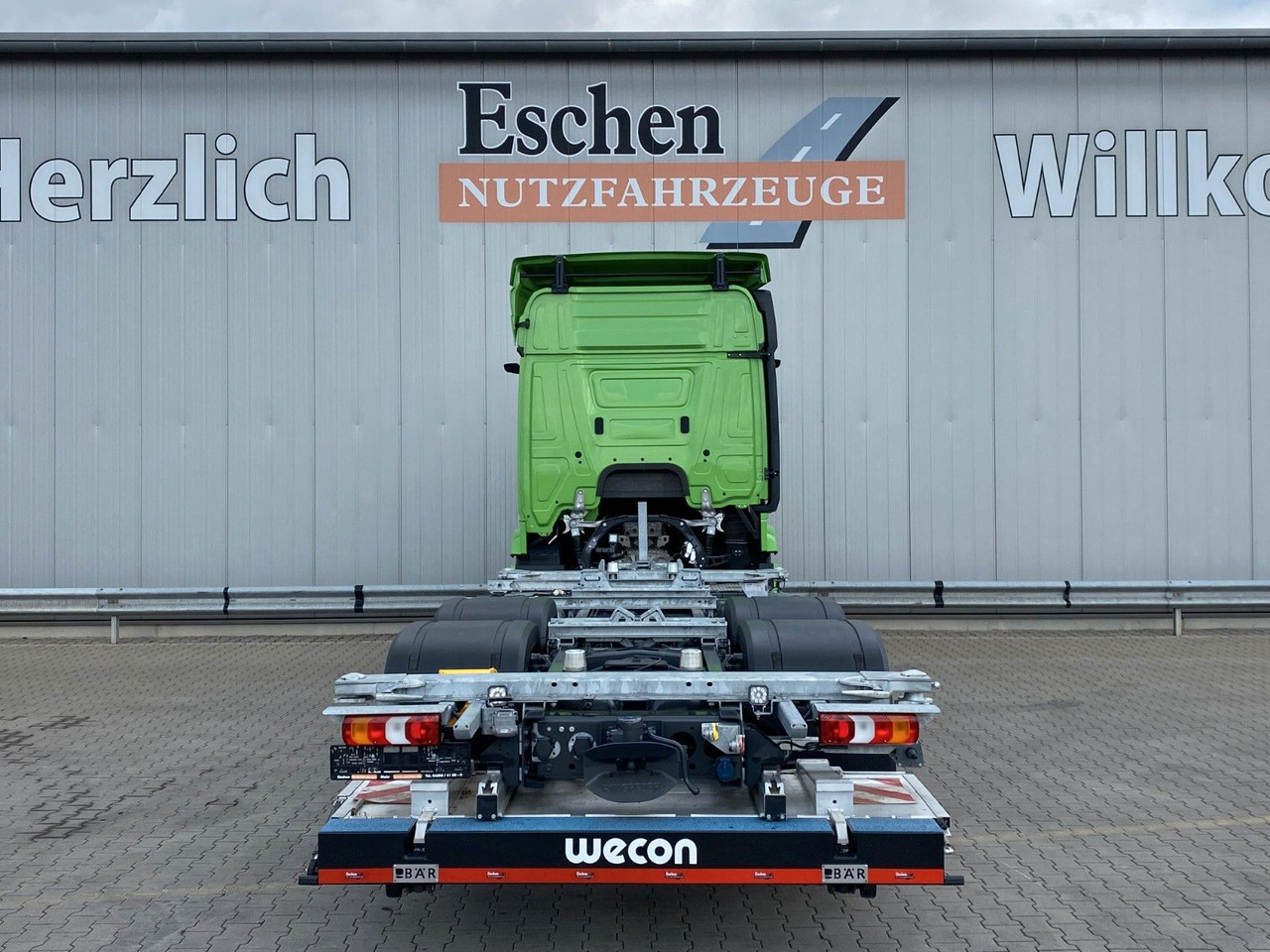 Mercedes-Benz Actros MP5 2542| OHNE EZ*BÄR LBW 2,00to. faltbar - Container transporter/ Swap body truck: picture 4 Mercedes-Benz Actros MP5 2542| OHNE EZ*BÄR LBW 2,00to. faltbar - Container transporter/ Swap body truck: picture 4
