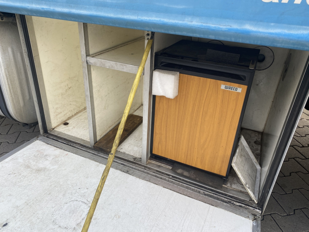 Scania 114 G 340 / 6x2 BL - Curtain side truck: picture 4 Scania 114 G 340 / 6x2 BL - Curtain side truck: picture 4