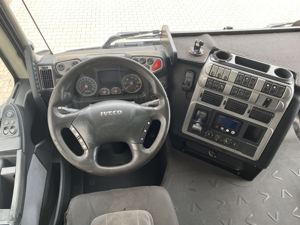 Leasing of Iveco AS 440 S 46 T/P Iveco AS 440 S 46 T/P: picture 15
