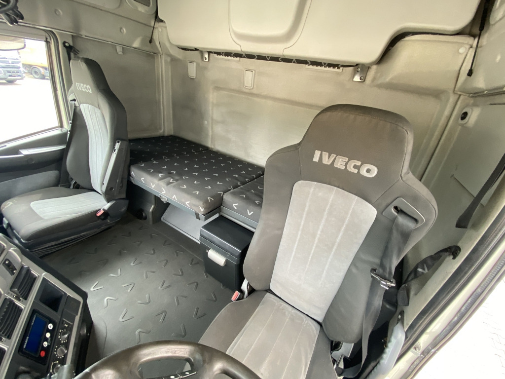 Leasing of Iveco AS 440 S 46 T/P Iveco AS 440 S 46 T/P: picture 11