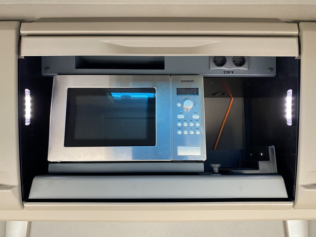 Tractor unit MAN TGX 18.510 4x2 BL: picture 23