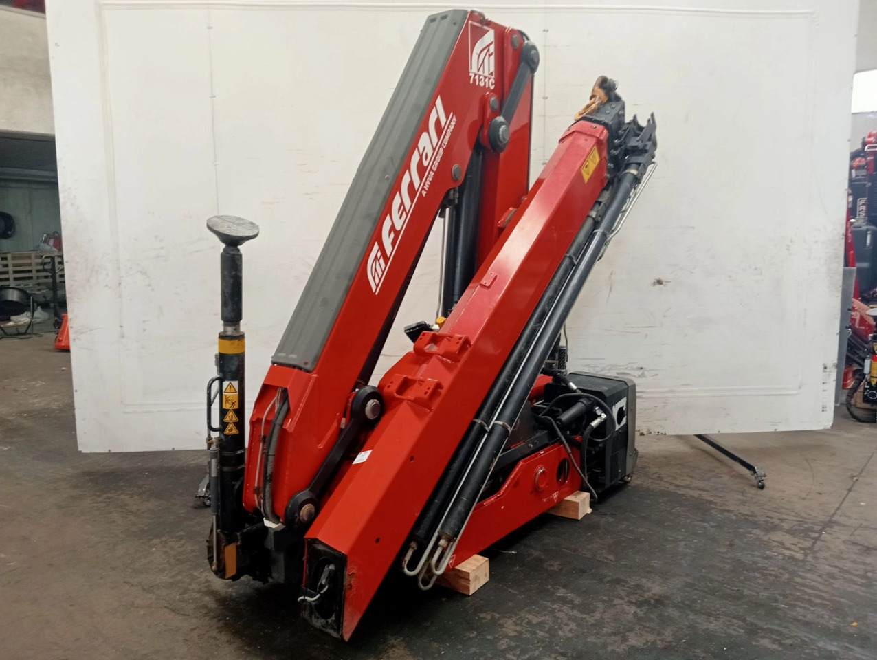 Grúa Ferrari F7131C A5 - Truck mounted crane for Truck: picture 1 Grúa Ferrari F7131C A5 - Truck mounted crane for Truck: picture 1