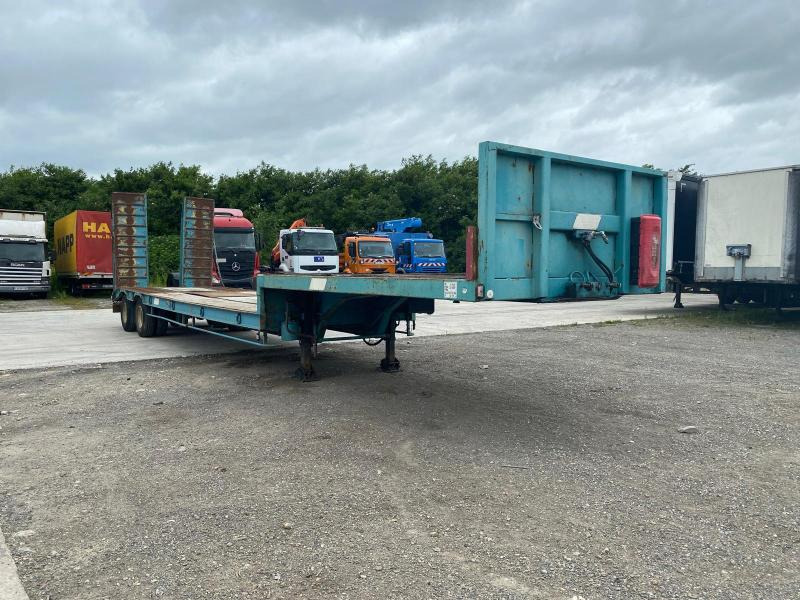 Castera - Low loader semi-trailer: picture 1 Castera - Low loader semi-trailer: picture 1