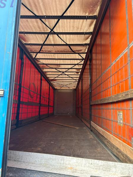 Fliegl  - Curtainsider semi-trailer: picture 4 Fliegl  - Curtainsider semi-trailer: picture 4