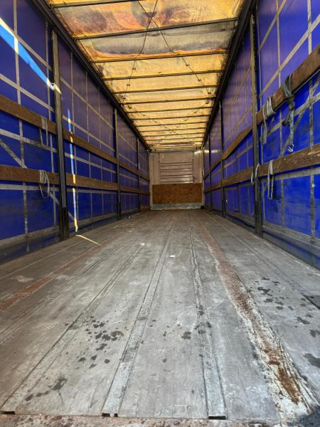 Fruehauf - Curtainsider semi-trailer: picture 2 Fruehauf - Curtainsider semi-trailer: picture 2