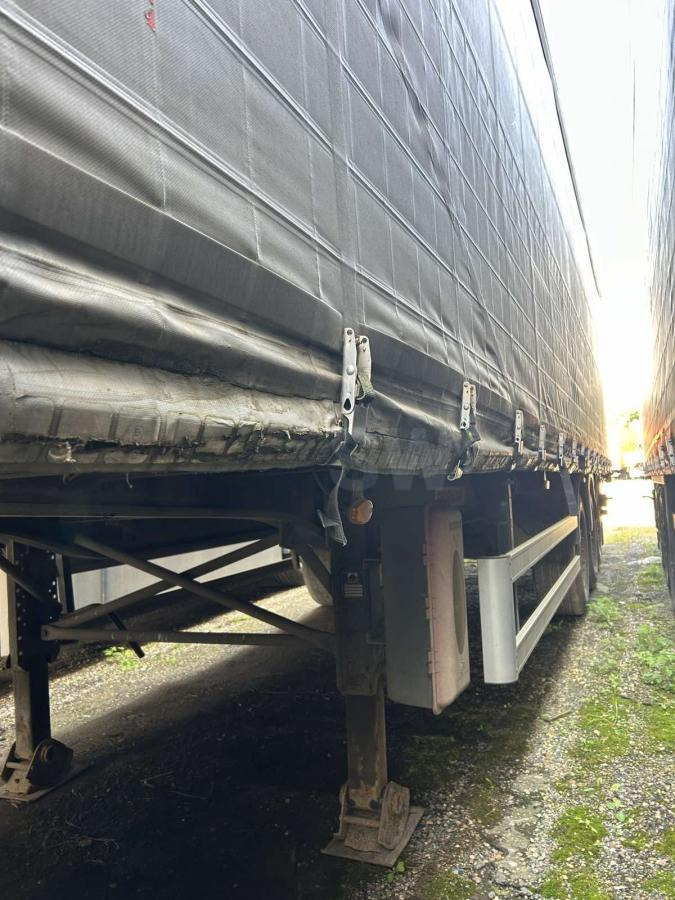 Fruehauf - Curtainsider semi-trailer: picture 4 Fruehauf - Curtainsider semi-trailer: picture 4