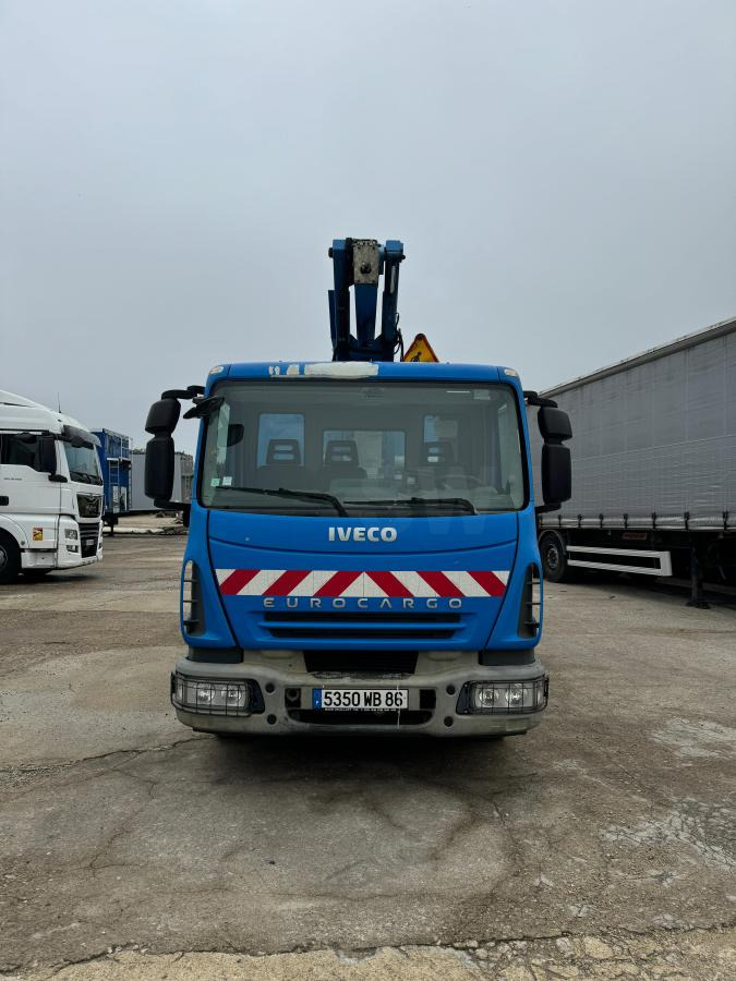 Iveco Eurocargo 100E19 - Truck mounted aerial platform: picture 2 Iveco Eurocargo 100E19 - Truck mounted aerial platform: picture 2