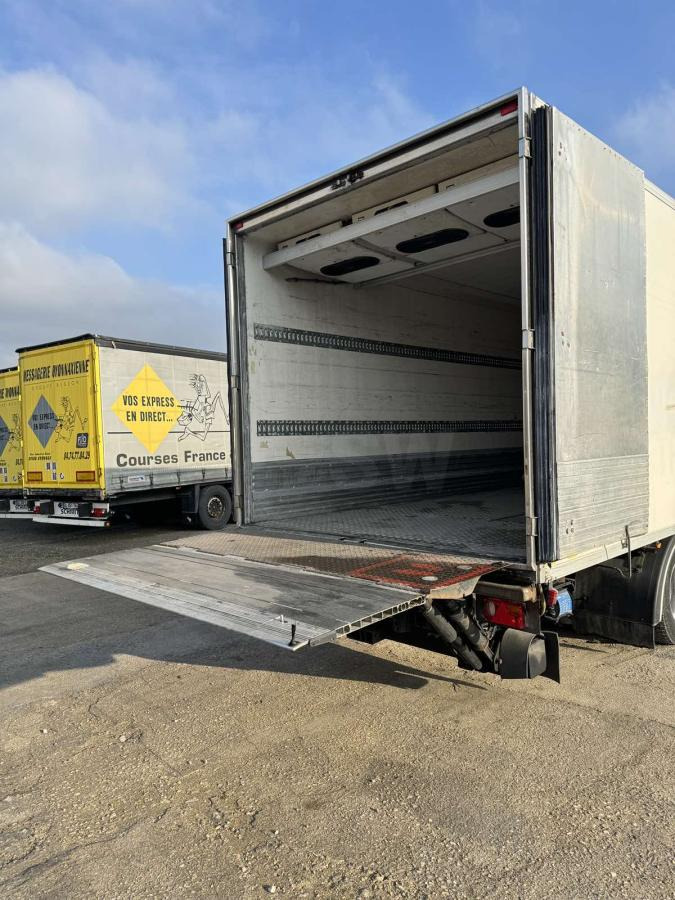 Iveco Eurocargo 160E30 - Refrigerated truck: picture 2 Iveco Eurocargo 160E30 - Refrigerated truck: picture 2