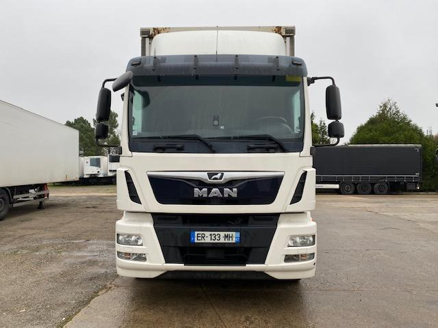 MAN TGM 18.290 - Curtain side truck: picture 2 MAN TGM 18.290 - Curtain side truck: picture 2