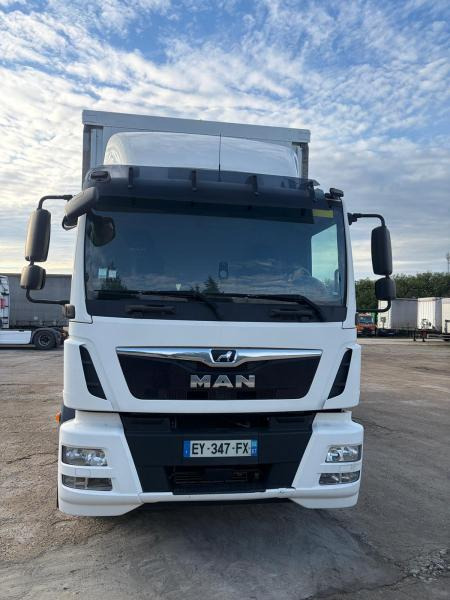 MAN TGM 26320 - Curtain side truck: picture 2 MAN TGM 26320 - Curtain side truck: picture 2