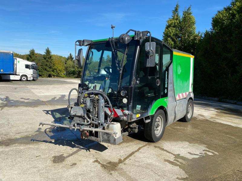 Mathieu Azura MC210 - Road sweeper: picture 1 Mathieu Azura MC210 - Road sweeper: picture 1