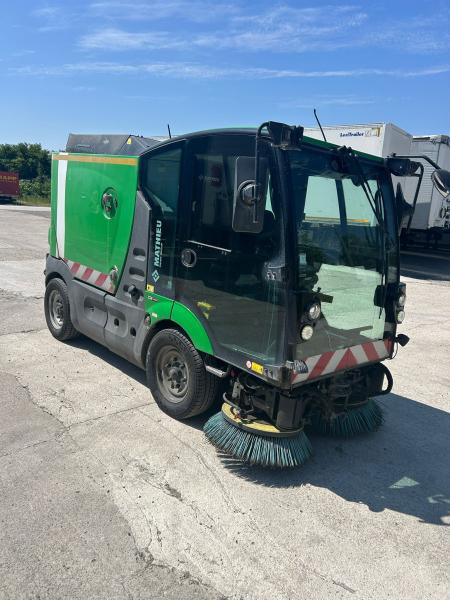 Mathieu Azura MC210 - Road sweeper: picture 4 Mathieu Azura MC210 - Road sweeper: picture 4
