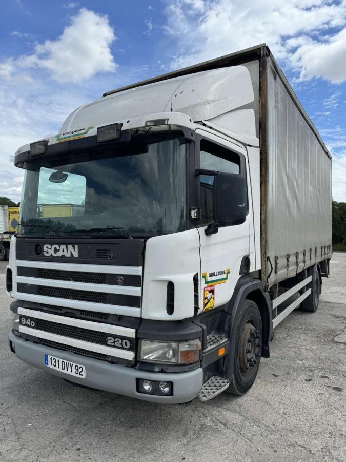 Scania 94 D220 - Curtain side truck: picture 1 Scania 94 D220 - Curtain side truck: picture 1