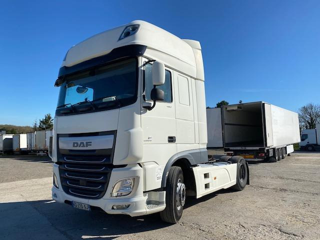 Tractor unit DAF XF 460: picture 1
