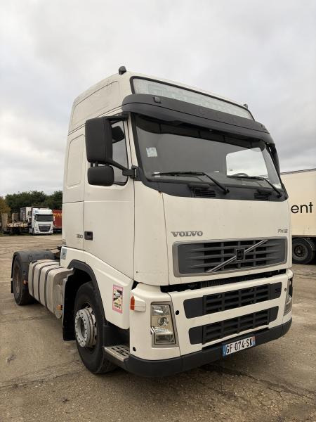 Volvo FH12 380 - Tractor unit: picture 1 Volvo FH12 380 - Tractor unit: picture 1