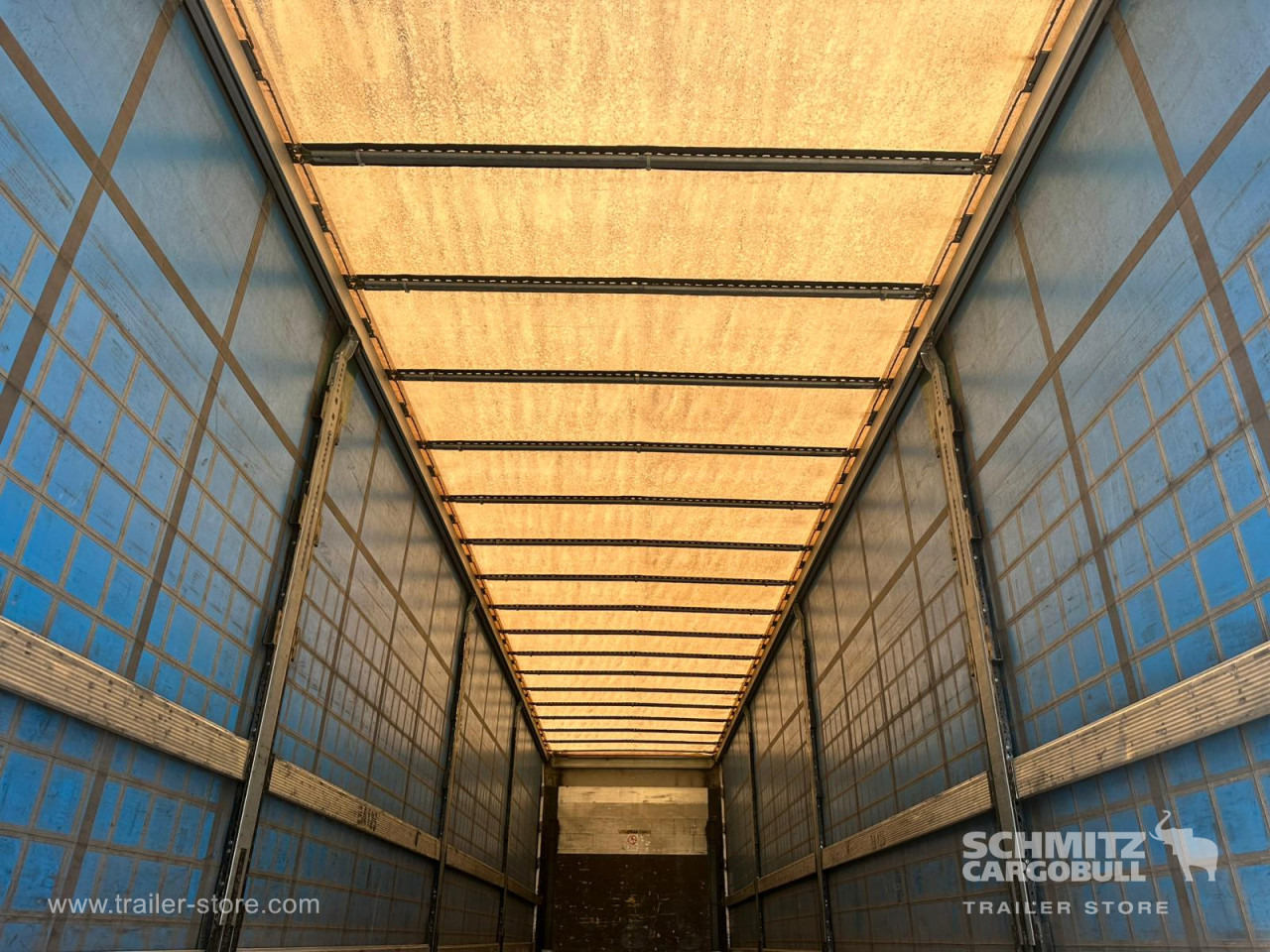 SCHMITZ Curtainsider Standard - Curtainsider semi-trailer: picture 5 SCHMITZ Curtainsider Standard - Curtainsider semi-trailer: picture 5