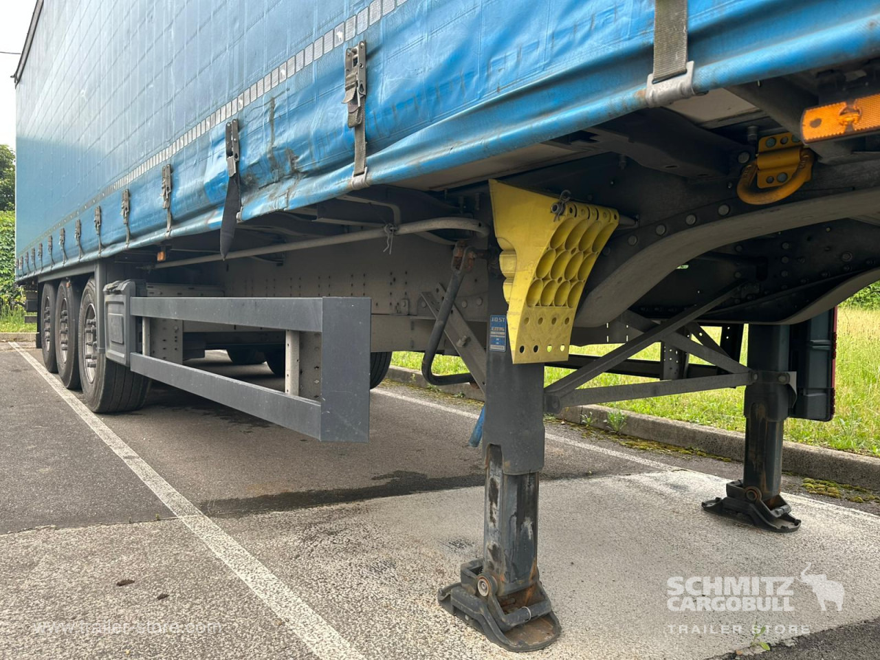 SCHMITZ Curtainsider Standard - Curtainsider semi-trailer: picture 3 SCHMITZ Curtainsider Standard - Curtainsider semi-trailer: picture 3