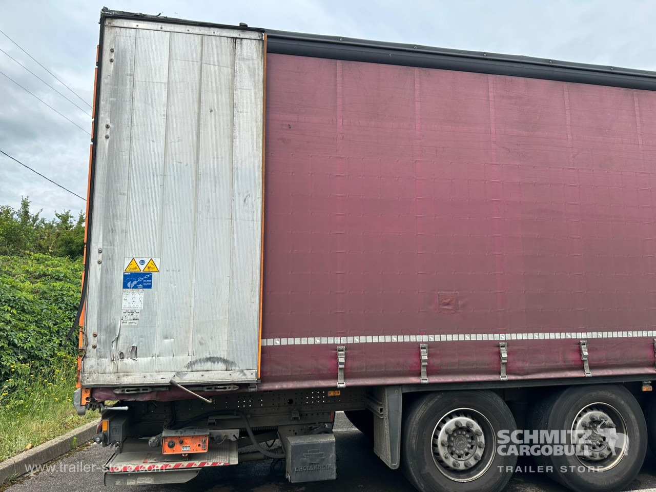 SCHMITZ Curtainsider Standard Taillift - Curtainsider semi-trailer: picture 5 SCHMITZ Curtainsider Standard Taillift - Curtainsider semi-trailer: picture 5