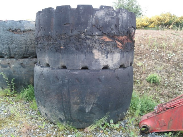 CAT 992 C - Tire for Construction machinery: picture 1 CAT 992 C - Tire for Construction machinery: picture 1