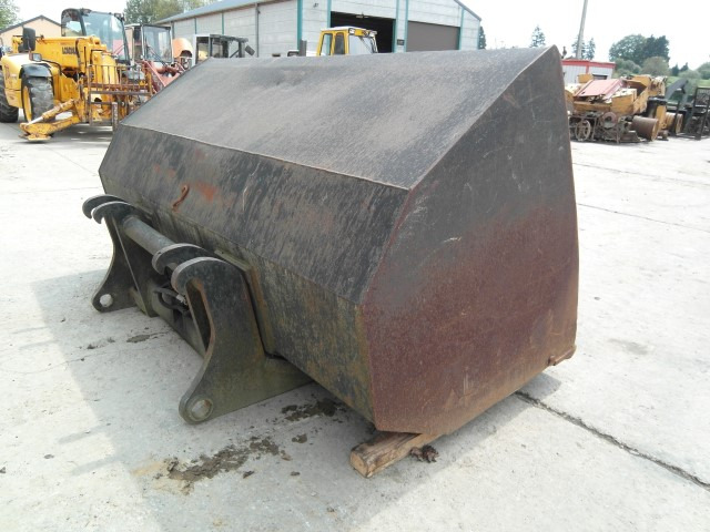 Case - Loader bucket for Construction machinery: picture 3 Case - Loader bucket for Construction machinery: picture 3