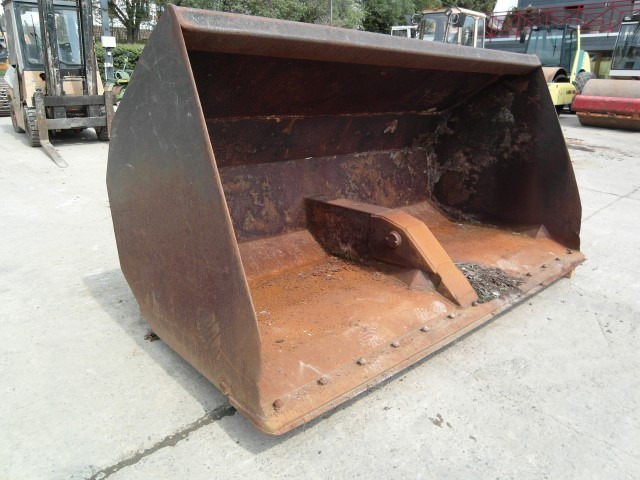 Case - Loader bucket for Construction machinery: picture 2 Case - Loader bucket for Construction machinery: picture 2