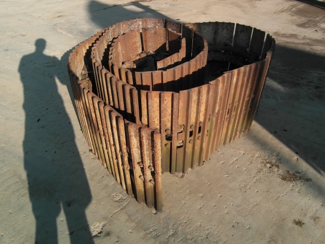 Liebherr R 912 - Track for Construction machinery: picture 1 Liebherr R 912 - Track for Construction machinery: picture 1