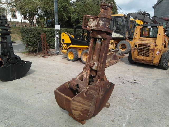 O&K 778062 - Clamshell bucket: picture 1 O&K 778062 - Clamshell bucket: picture 1