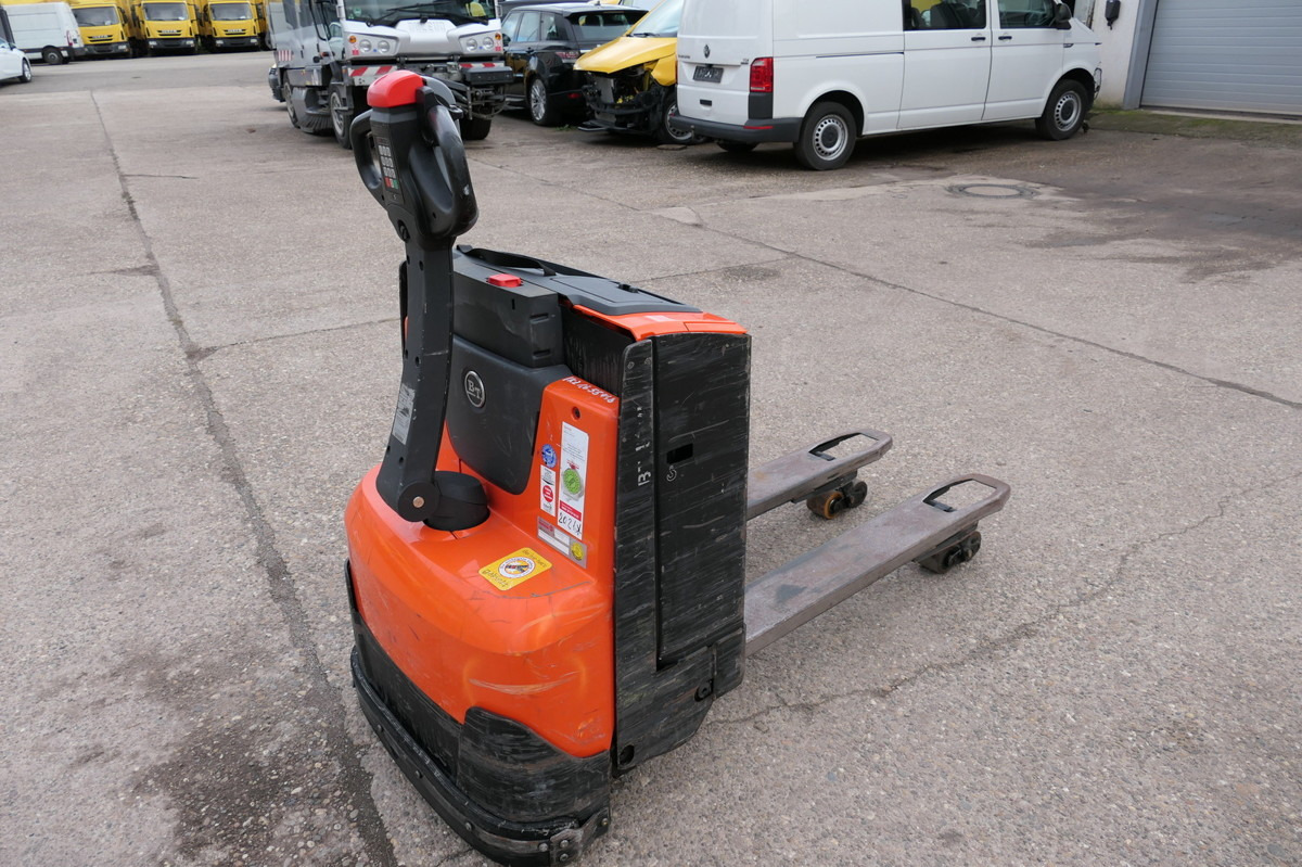 BT LWE 160 - Pallet truck: picture 3 BT LWE 160 - Pallet truck: picture 3