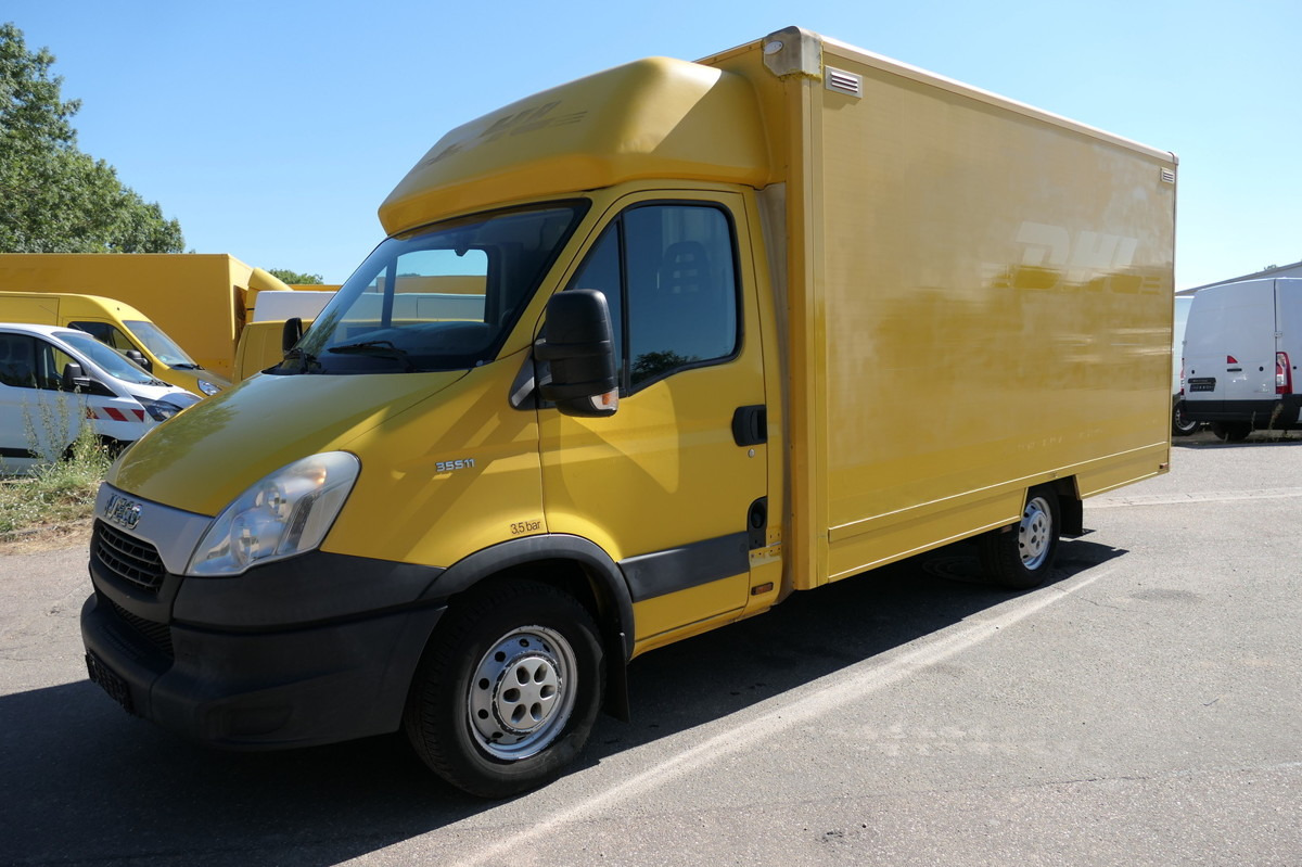 IVECO Daily 35 S11 C30C AUTOMATIK KAMERA Regale LUFT D - Closed box van: picture 1 IVECO Daily 35 S11 C30C AUTOMATIK KAMERA Regale LUFT D - Closed box van: picture 1