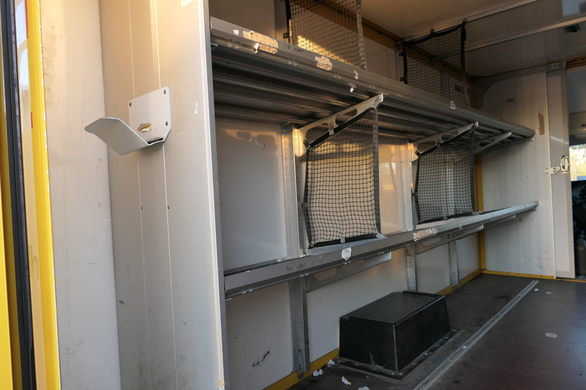Closed box van IVECO Daily 35 S11 C30C AUTOMATIK KAMERA Regale LUFT D: picture 7