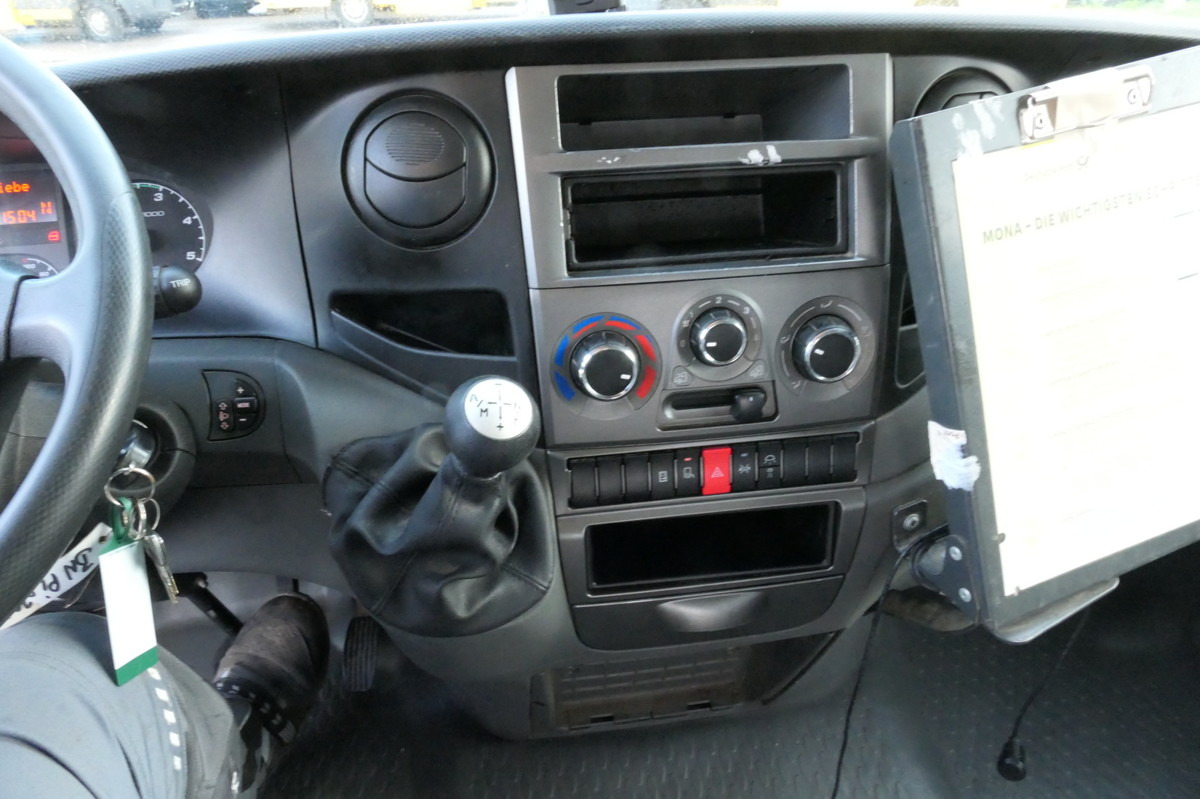Closed box van IVECO Daily 35 S11 C30C AUTOMATIK KAMERA Regale LUFT D: picture 9 Closed box van IVECO Daily 35 S11 C30C AUTOMATIK KAMERA Regale LUFT D: picture 9