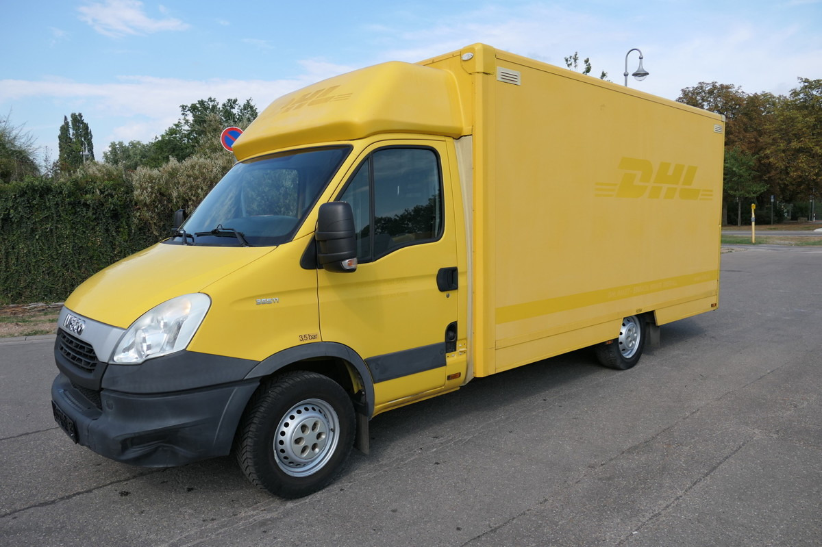 IVECO Daily 35 S11 C30C AUTOMATIK KAMERA Regale LUFT D - Closed box van: picture 1 IVECO Daily 35 S11 C30C AUTOMATIK KAMERA Regale LUFT D - Closed box van: picture 1
