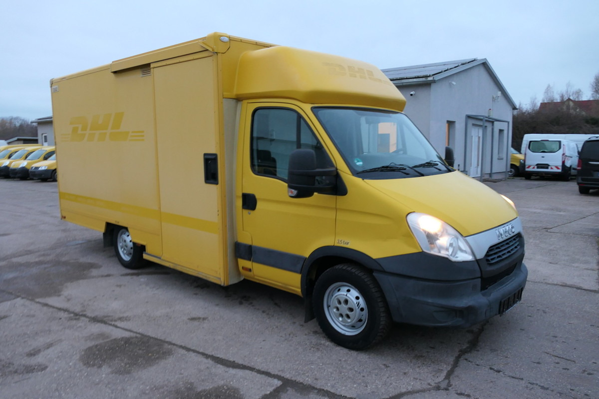 IVECO Daily 35 S11 C30C AUTOMATIK KAMERA Regale LUFT D - Closed box van: picture 2 IVECO Daily 35 S11 C30C AUTOMATIK KAMERA Regale LUFT D - Closed box van: picture 2