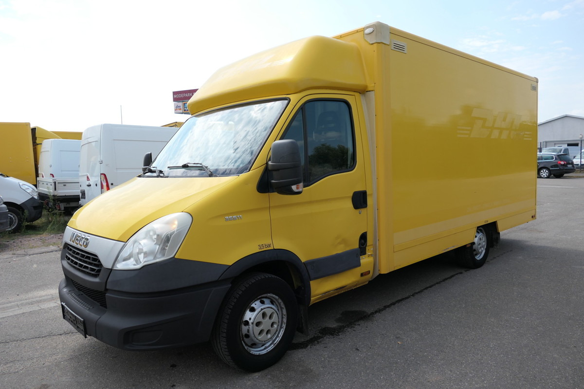 IVECO Daily 35 S11 C30C AUTOMATIK KAMERA Regale LUFT D - Closed box van: picture 2 IVECO Daily 35 S11 C30C AUTOMATIK KAMERA Regale LUFT D - Closed box van: picture 2